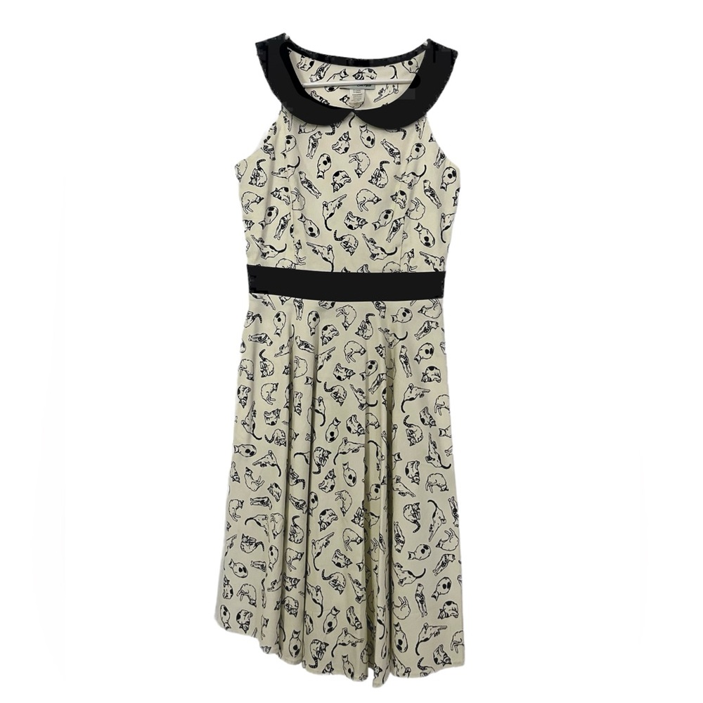 Eva Prose Off-white Scoop Neck Sleeveless Cat Dress